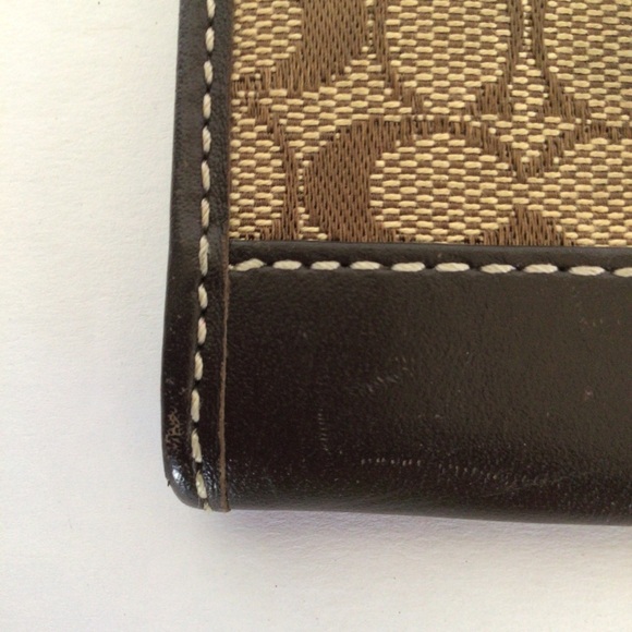 COACH MINI SKINNY SIGNATURE ID CASE KEY CHAIN - Picture 11 of 13